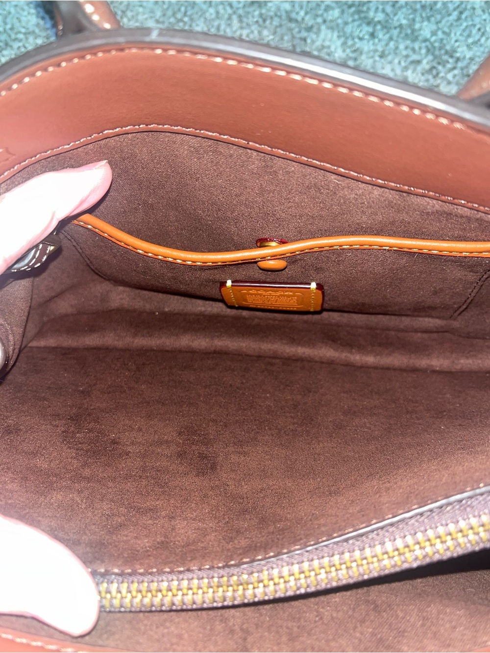 NWOT Coach Empire 26 - Picture 9 of 12